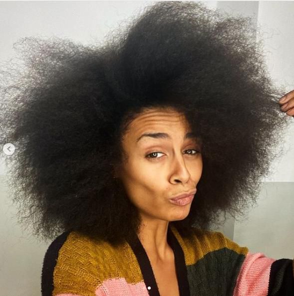 Aleksandra Szwed z fryzurą w stylu "afro". Zdjęcie z Instagrama