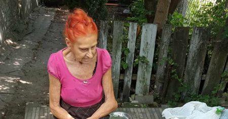 Emerytowana nauczycielka z Lublina potrzebuje pomocy. "Musimy zdążyć przed zimą"