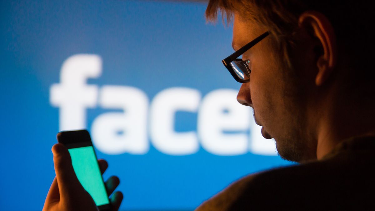 Czat z aplikacji Messenger może wrócić do Facebooka (depositphotos)