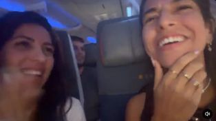 Tak zareagowali pasażerowie flydubai. Śpiewali i wiwatowali
