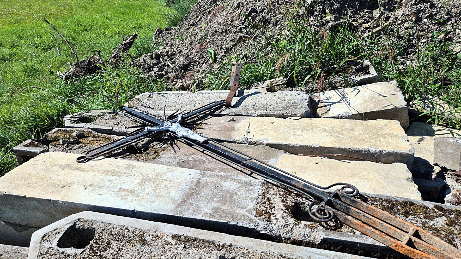 Zakończyła się odbudowa cmentarza nr 111