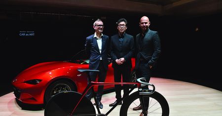Mazda pokazała sofę i rower Kodo