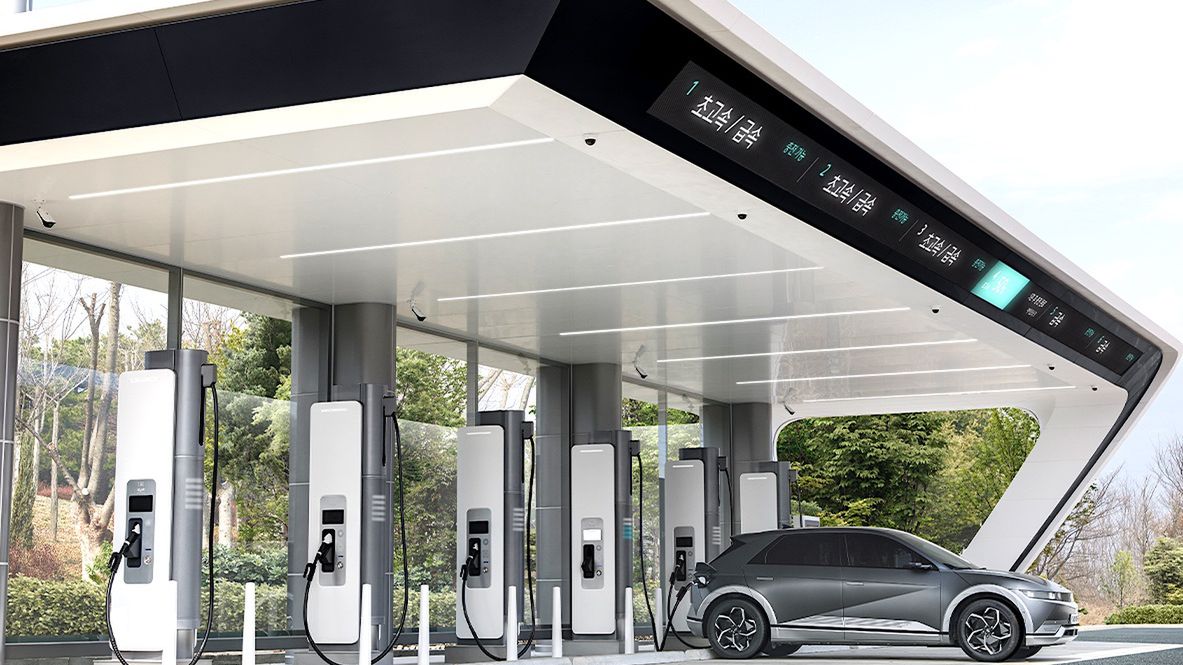 W 2021 roku Hyundai wprowadził w Korei Południowej sieć pod nazwą E-Pit