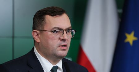 Minister o kolejnych nieprawidłowościach. KOWR chce odkupić działkę