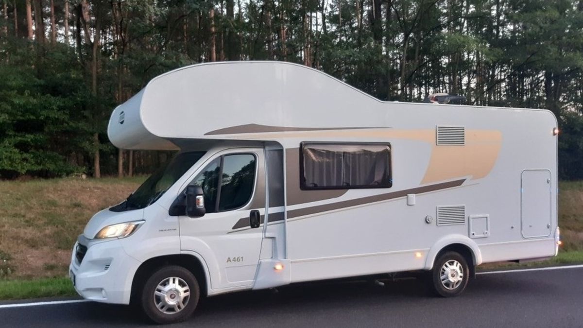 Polska straż graniczna odzyskała skradzionego w Niemczech kampera