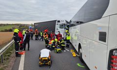 Nowe doniesienia o tragedii w Austrii. "Wszystkie pojazdy miały polskie rejestracje"