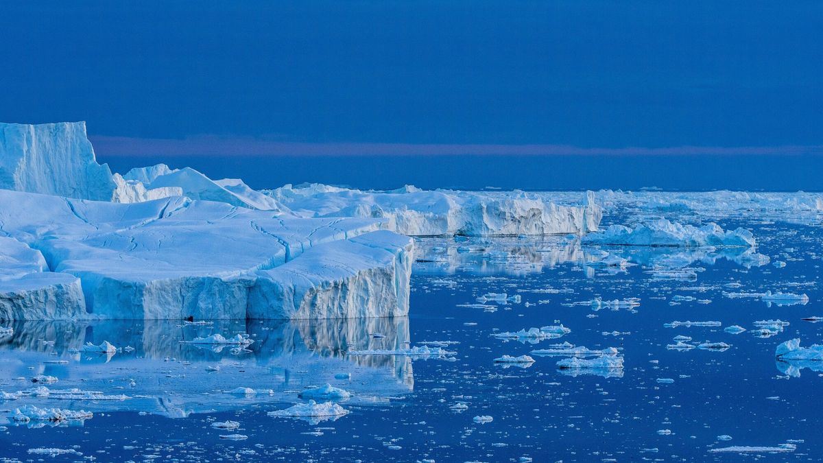 Topniej?ce lodowce na Grenlandii
Icebergs near Ilulissat, Greenland. Climate change is having a profound effect in Greenland with glaciers and the Greenland ice cap retreating. (Photo by Ulrik Pedersen/NurPhoto)  (Photo credit should read "Ulrik Pedersen/NurPhoto via AFP via AFP" - filename: 075_pedersen-icebergs210517_nphSK)
Ulrik Pedersen