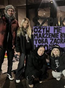 Całą noc czekali na koncert Szpaka. Internauci oburzeni