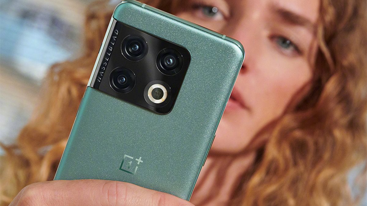 OnePlus 10 Pro z premierą na raty. Na pierwszy ogień poszedł wygląd 1