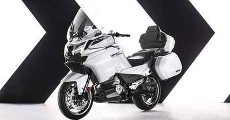 CFMoto 1250TR-G to nowy krążownik z Chin, bazujący na technice KTM
