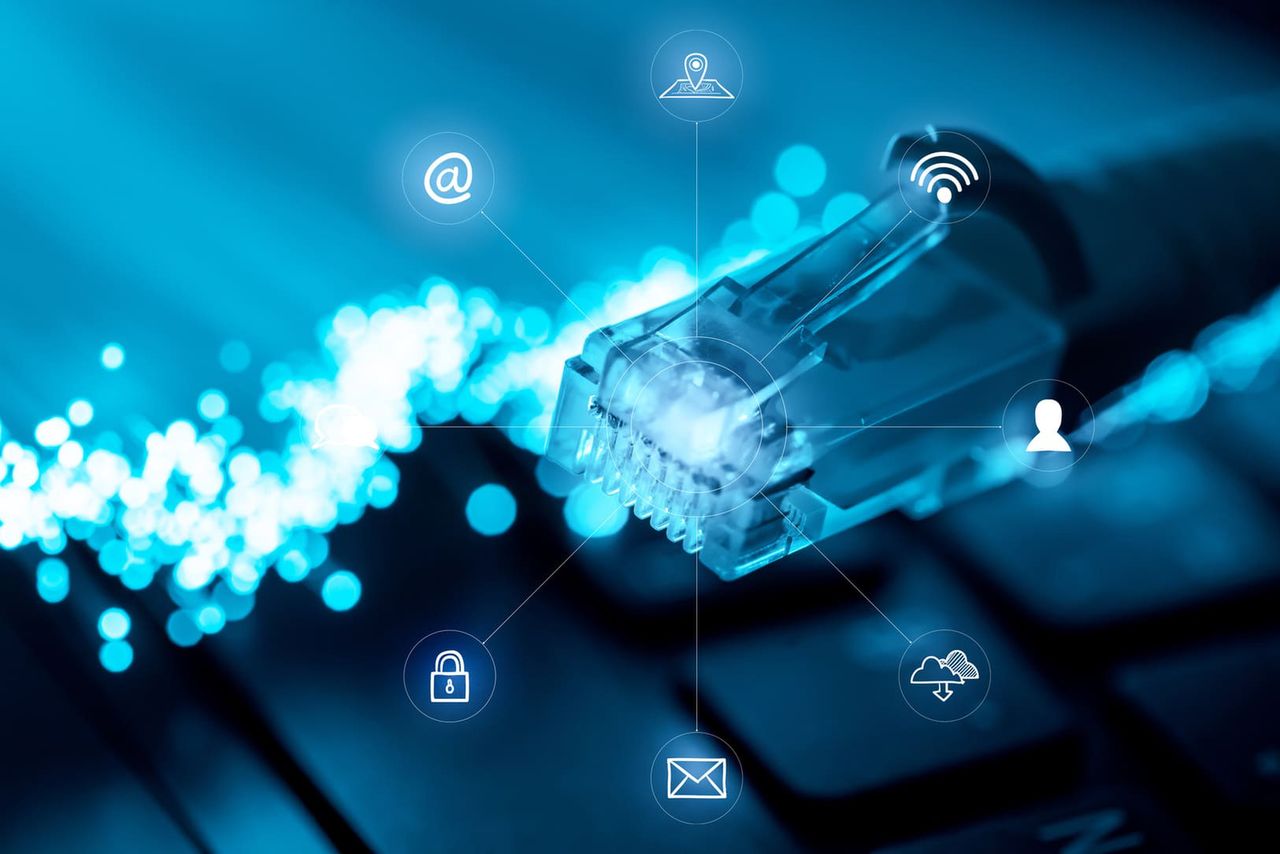 Zakaz korzystania z Internetu światłowodowego. W ten sposób talibowie walczą z szerzeniem moralnego zepsucia