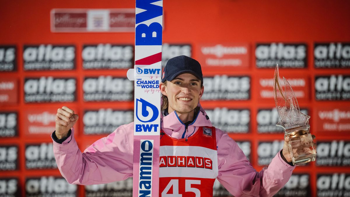 WILLINGEN, GERMANY - FEBRUARY 05: Third placed Daniel Andre Tande of Norway poses on the podium after the Individual HS147 final round at the FIS World Cup Ski Jumping Men Willingen on February 5, 2023 in Willingen, Germany. (Photo by Daniel Kopatsch/Getty Images)