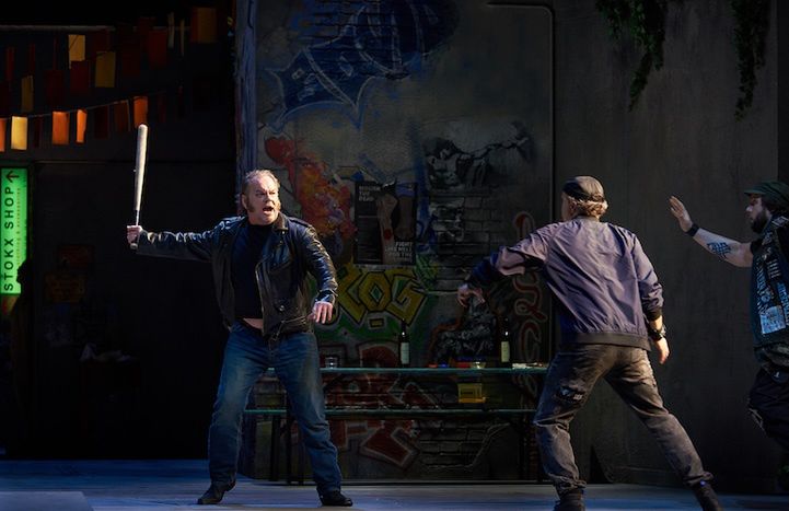 Michael Volle (Sir John Falstaff), Stephan Rügamer (Bardolfo), Jan Martiník (Pistola)
 © Matthias Baus/ Staatsoper Berlin