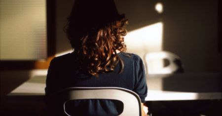 Kariera bez dyplomu. "Okłamuję własne dzieci, że skończyłam studia"