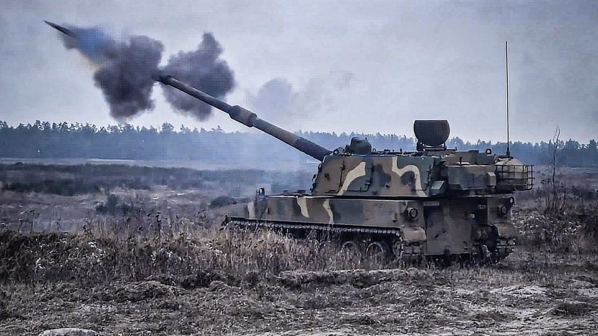 Armatohaubice K9 na poligonie