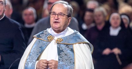 Rydzyk wyciąga ręce po pieniądze. Mówi o miłości