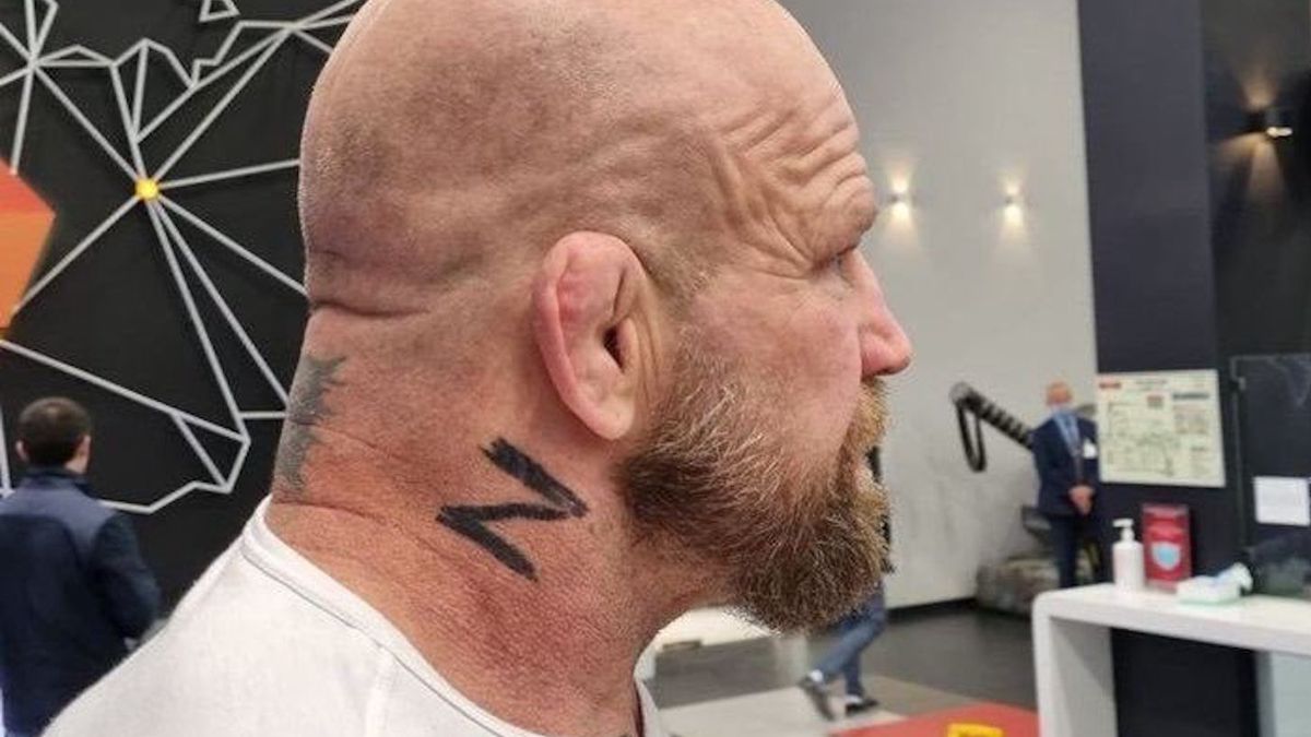 Jeff Monson wytatuował sobie "Z" na szyi