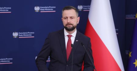 Rząd tłumaczy się z powrotu 5-proc. VAT na żywność