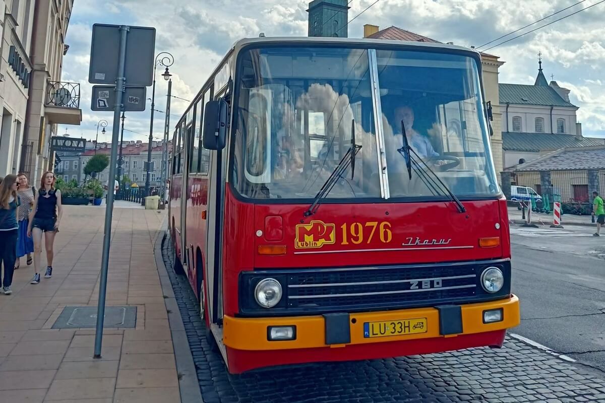 Kultowy Ikarus znowu na ulicach Lublina. Bezpłatne kursy w niedzielę spod Zamku | TRASA