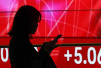 Konflikt USA-Iran wygasa, ale skutki dopadną Polskę. Duża agencja zabrała głos