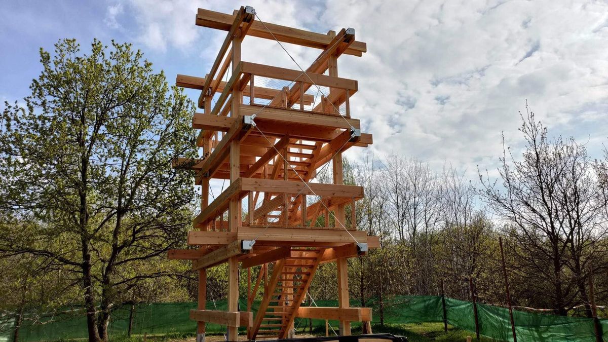 Nowa wieża widokowa  w parku Świetlików 