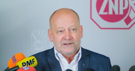 "Pogarszają sytuację". Nauczyciele niezadowoleni po rozmowach z  MEN