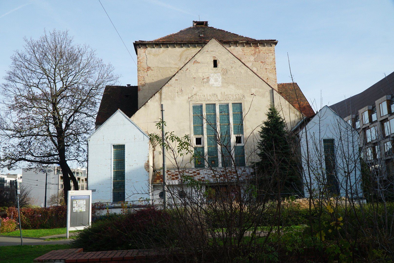 Tak obecnie wygląda synagoga w Poznaniu