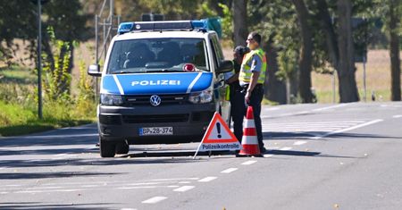 Horror w Niemczech. Auto z nastolatkami runęło w dół