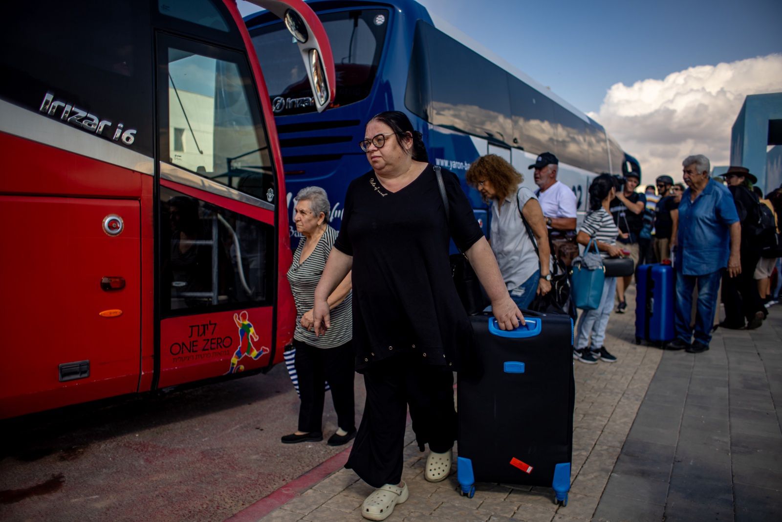 Israeli's evacuate border city of Sderot