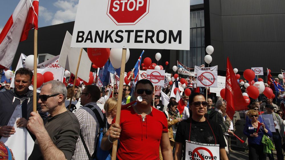 Wyrok TSUE. Kilkaset tysięcy frankowiczów czeka na ten wyrok.