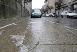 Pogoda. "Szklanka" na drogach. "Auta leżą w rowie co kilka metrów"