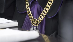 Opole. Płaci alimenty mężowi, choć córka mieszka razem z nią. Sąd bada sprawę