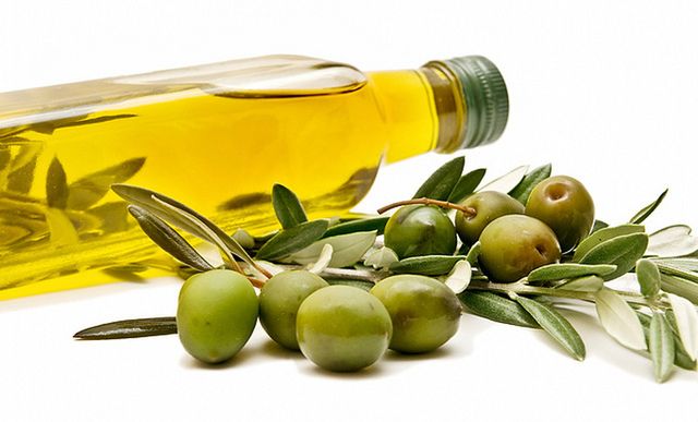 Oliwa z oliwek – z pierwszego tłoczenia