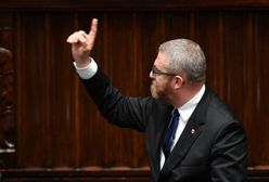 Skandaliczne zachowanie Grzegorza Brauna. Polityk PiS komentuje