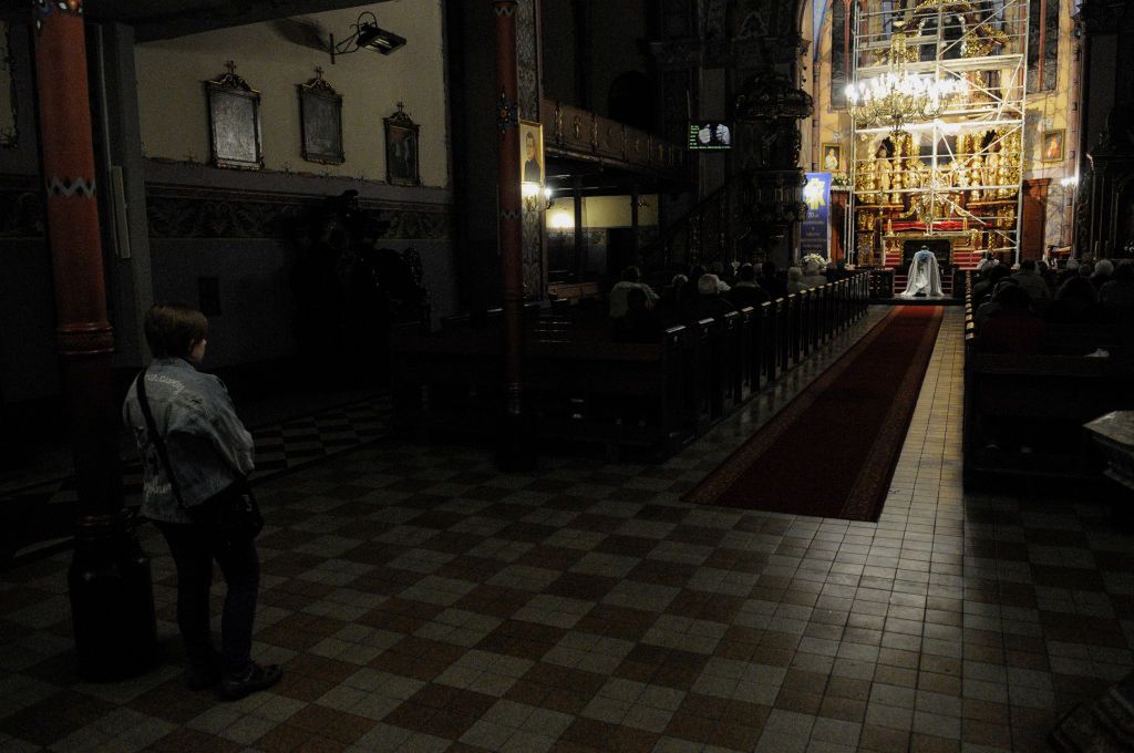 Jest ateistką. Mąż nie wie, jak powiedzieć o tym księdzu na kolędzie
