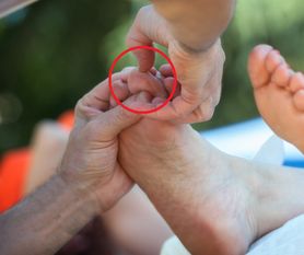 Test zajmie ci kilka sekund, a może uratować życie. Tak sprawdzisz ukrwienie nóg