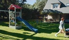 Absorbująca zabawa z maluchami w reklamie Castoramy (wideo)