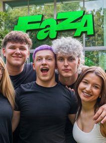Afera o dom FAZY. Friz załatwił dziewczynom łazienkę bez rolet