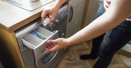 Zaskakujące zastosowanie. Zdziwisz się, do czego może się przydać płyn do płukania