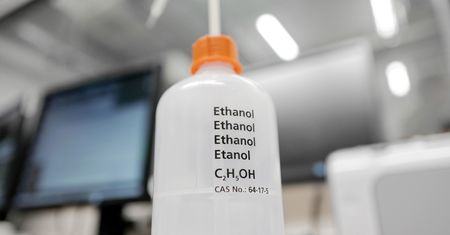 Etanol zwiększa ryzyko raka? Media: Unijni eksperci analizują