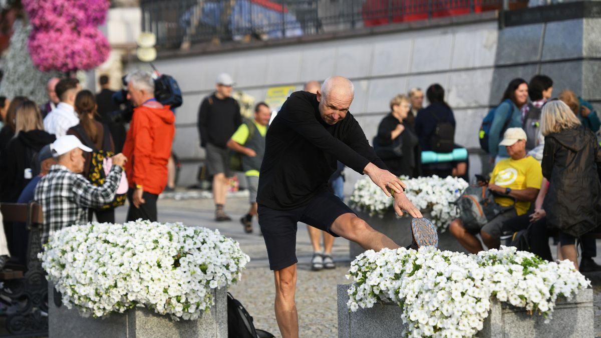 Pielgrzymi ruszyli w drogę w środę rano