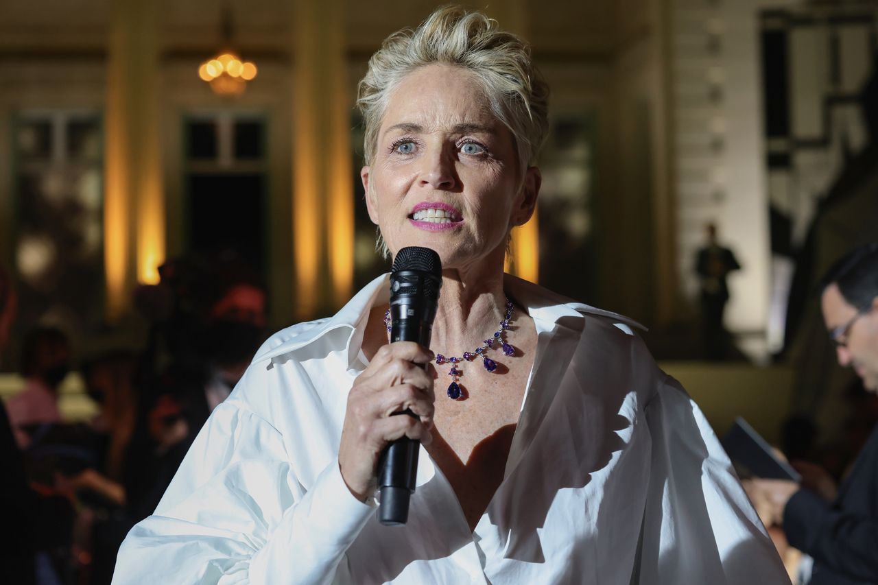 Chrześniak Sharon Stone w ciężkim stanie. "Proszę, módlcie się za niego"