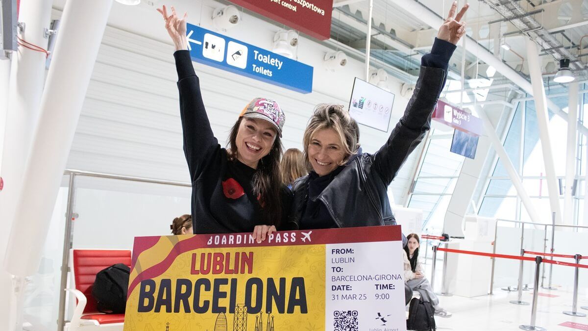 Pasażerki oczekujące na lot z Lublina do Barcelony