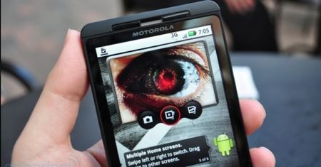Motorola Droid X w rękach recenzentów! [wideo]