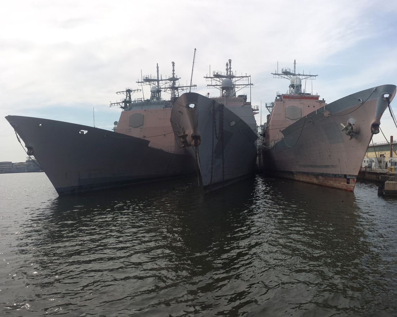 Three Ticonderoga-class cruisers withdrawn from service