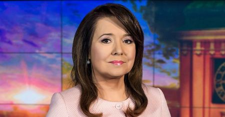 Danuta Holecka była twarzą TVP. Tak wyglądał jej DEBIUT w "Wiadomościach". Nie obyło się bez wpadki. Pamiętacie? (ZDJĘCIA)