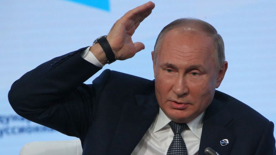 Russian President Putin Meets Valdai Discussion Club During Annual MeetingSOCHI, RUSSIA - OCTOBER,21 (RUSSIA OUT): Russian President Vladimir Putin speeches during the Valdai Discussion Club's plenary meeting, on October,21,2021, in Sochi, Russia. Vladimir Putin took part in the annual meeting of political scientists on foreign policy held in the Black Sea resort of Sochi. (Photo by Mikhail Svetlov/Getty Images)Mikhail Svetlov