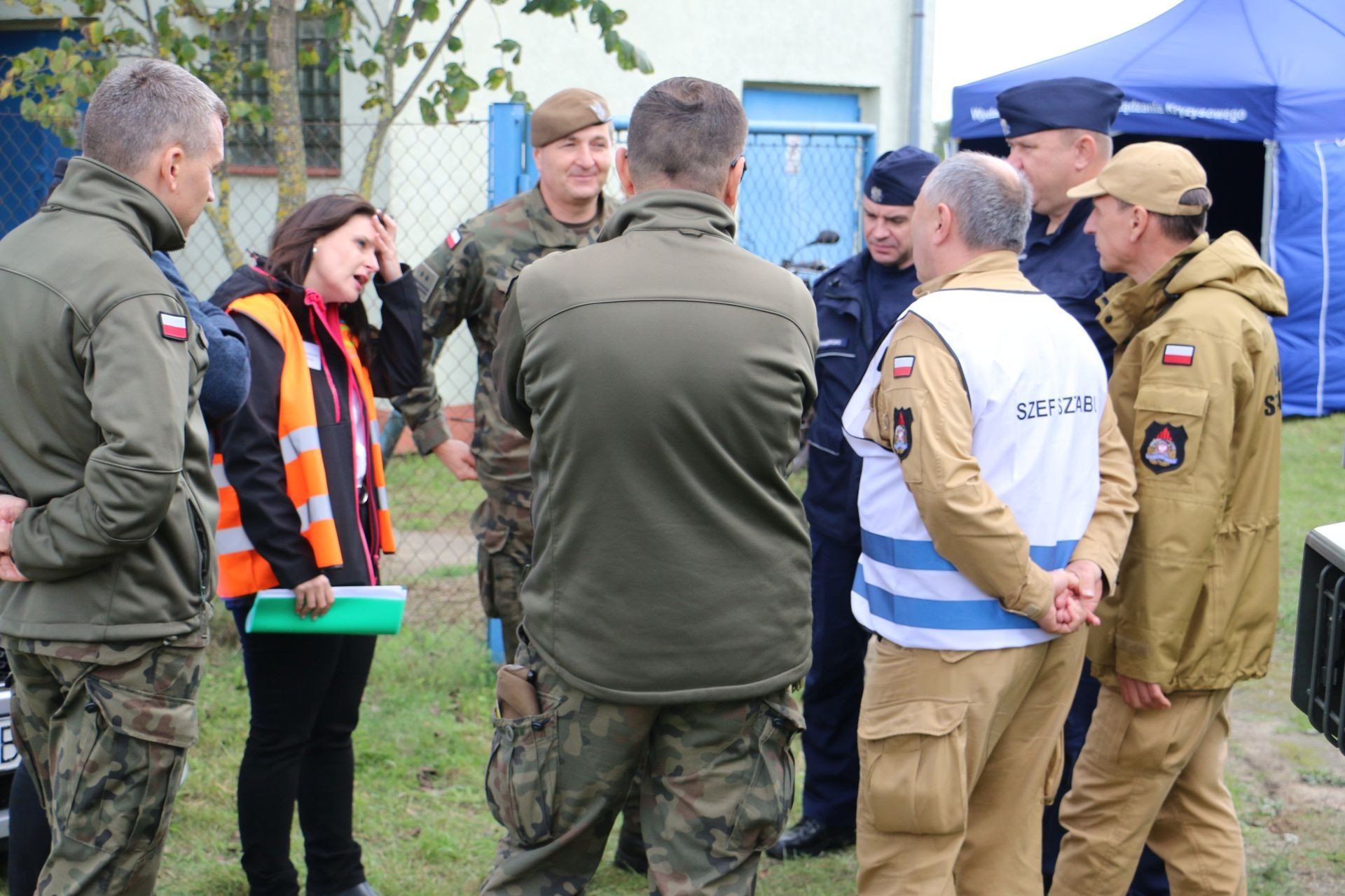 Służby ratunkowe podczas ćwiczeń przeciwpowodziowych &#34;Wysoka Fala 25&#34; w Ciechocinku