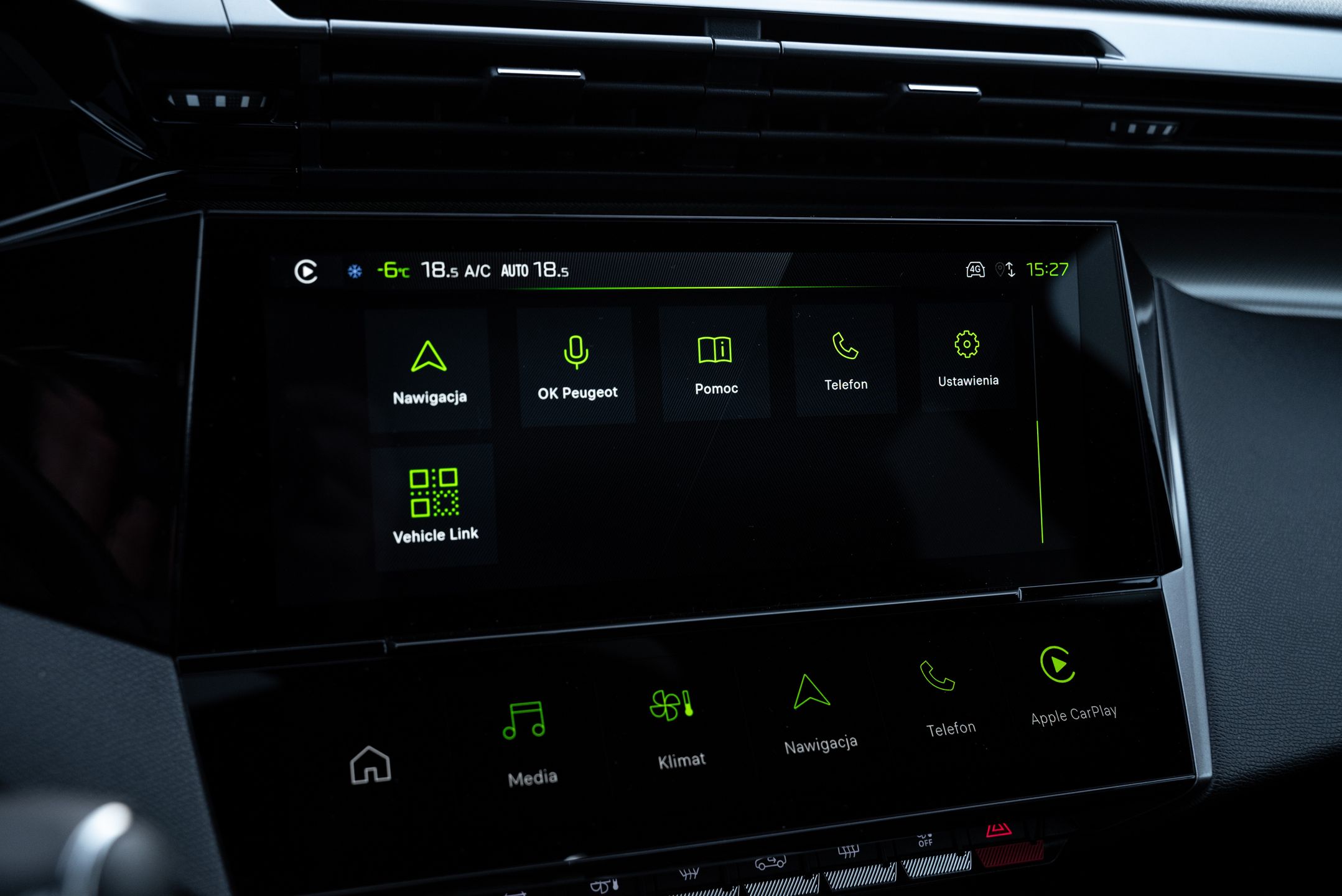 Peugeot 408 Hybrid 145