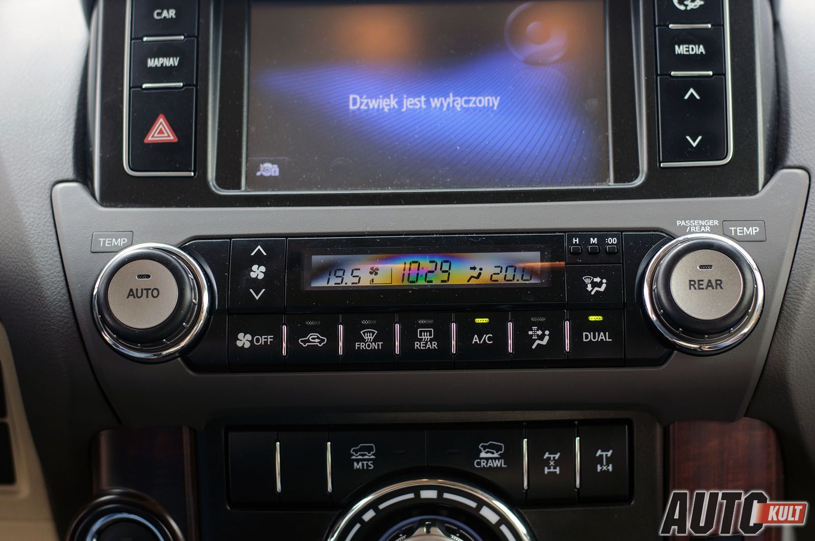 Toyota Land Cruiser 150 3,0 D4D A/T Invincible - test [galeria zdjęć] 23